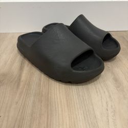 Yeezy Slides 