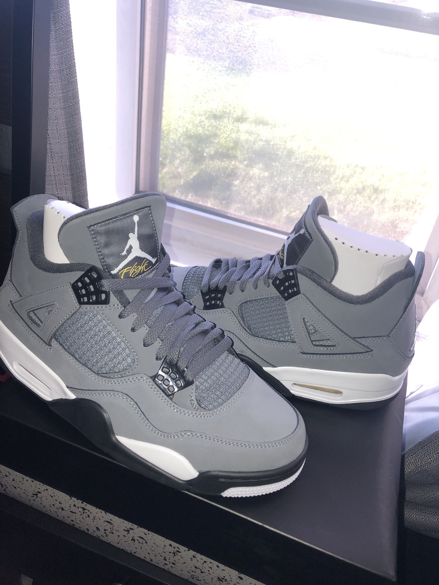 Jordan 4 cool grey size 9.5