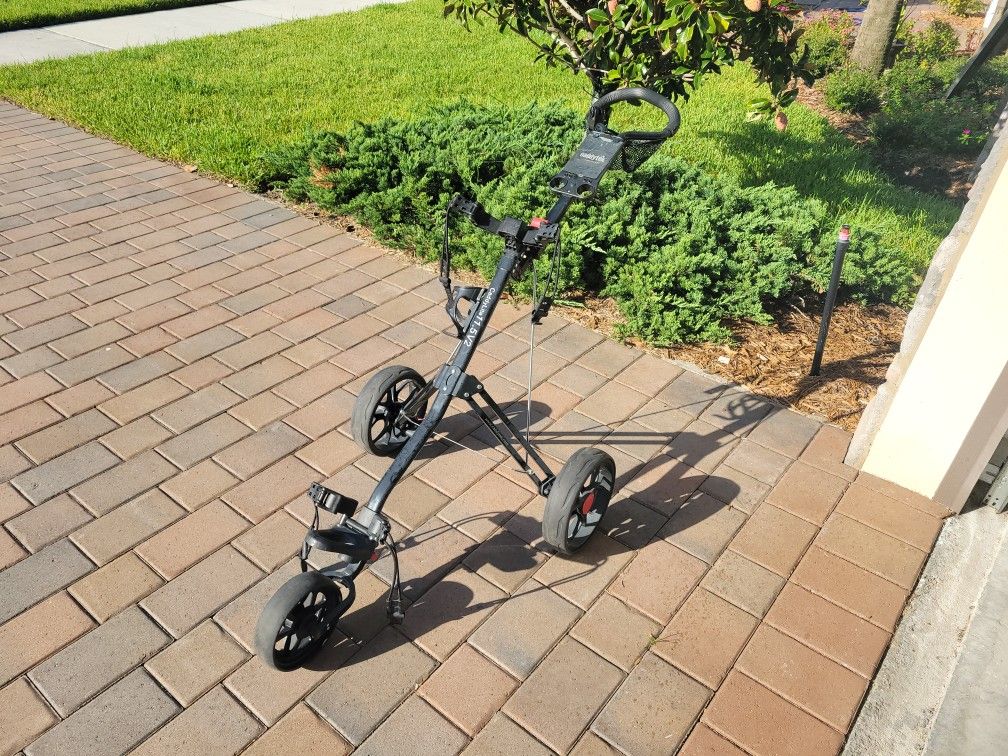 CaddyLite 11.5 v2 golf push cart nice shape, 3 wheel folds up easily