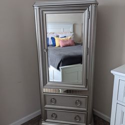 Haverty Armoire Dresser Cabinet