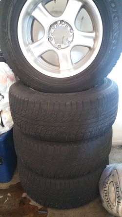 285/60 R/18 Set and 2 extra tires