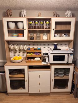 Moving Sale - Kitchen Hutch