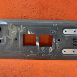 2018 - 2024 Jeep Wrangler Sahara Rear Lower Trunk Gate Rear Door Assembly OEM