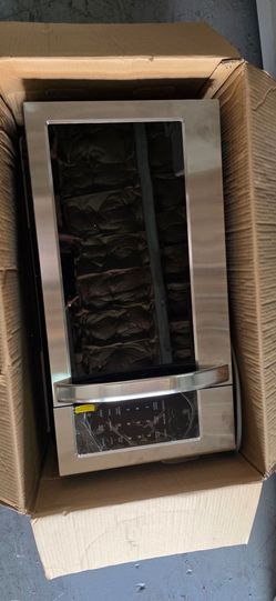 NEW MICROWAVE 30 IN OVER THE RANGE STAINLESS STEEL