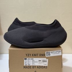 Yeezy Knit Runner "Faded Onyx" - Size 12