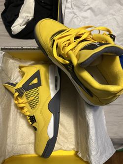 Jordan 4 Lighting / Jordans 1s Black Toe