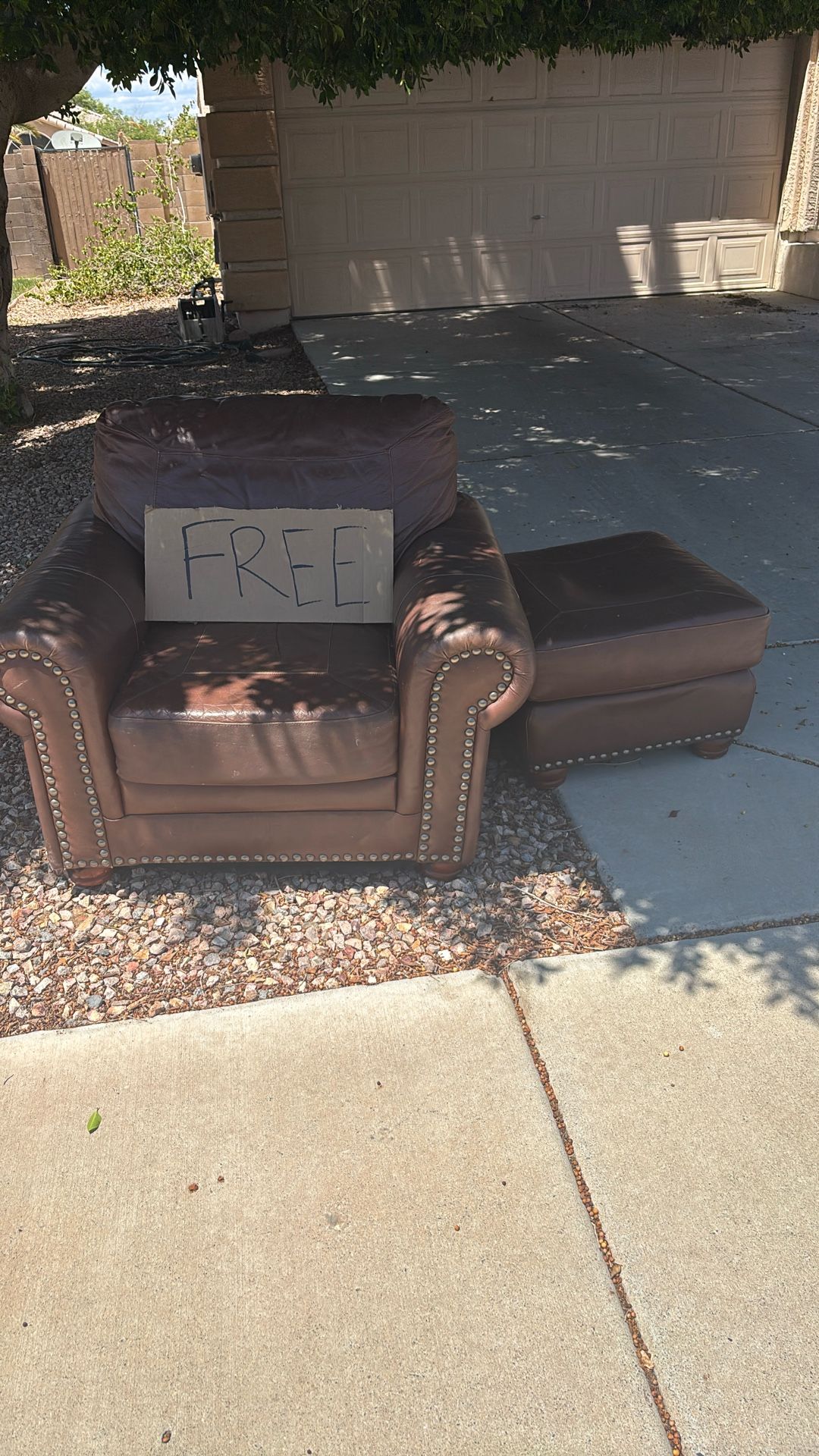Free Oversized Chair