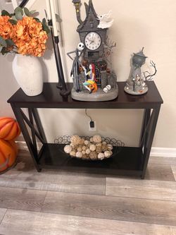 Entryway table