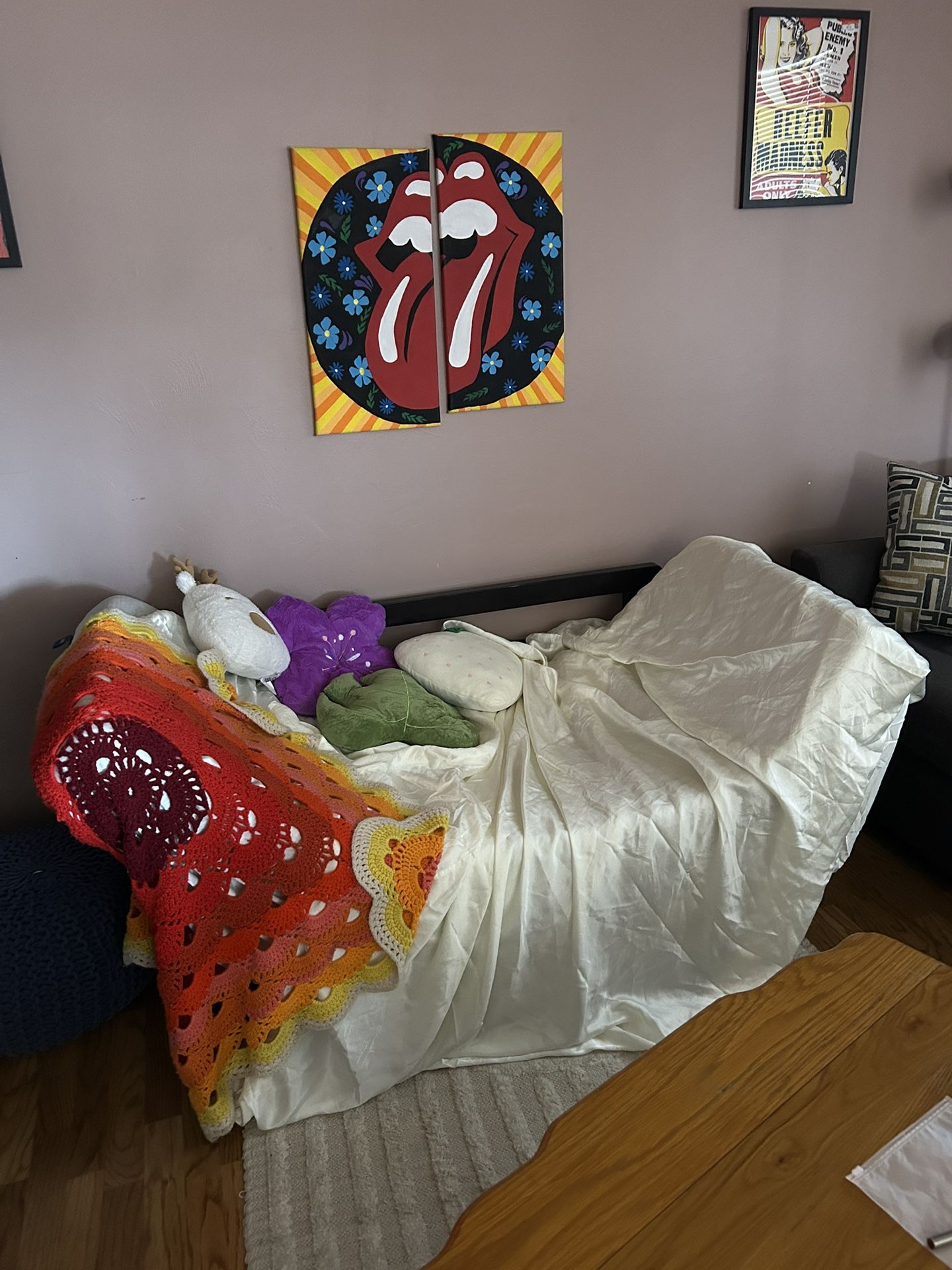Couch/ Twin Bed Futon