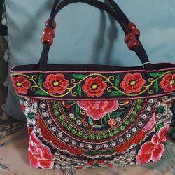 New Beautiful Embroidery Purse Great For Fiesta Mpu Serious Buyer Don't Deliver Cash Only 