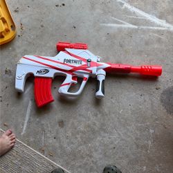 Nerf  Fortnight  B AR Blaster