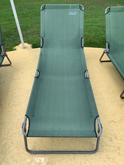 Folding Sun Beach Lounger / Camping Cot with 3-Level Adjustable Backrest & Lightweight Design, Green