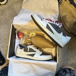 Jordan 1 Reverse Mocha - Travis Scott - With RECIEPT