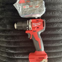 Milwaukee M18 Hammer Drill/ Driver 