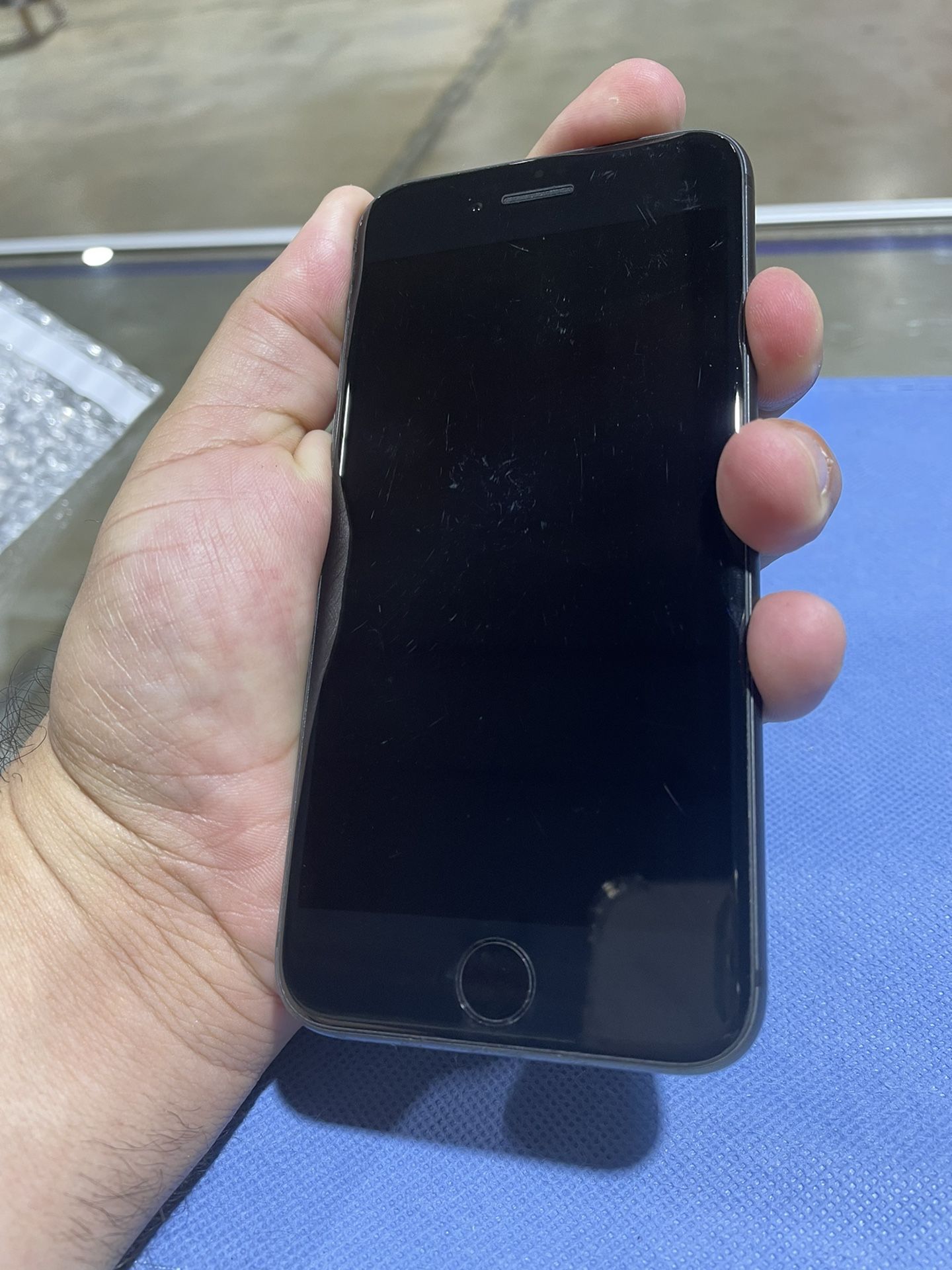 IPHONE 8 64GB UNLOCKED DESBLOQUEADO