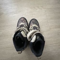 Kids camo boots 