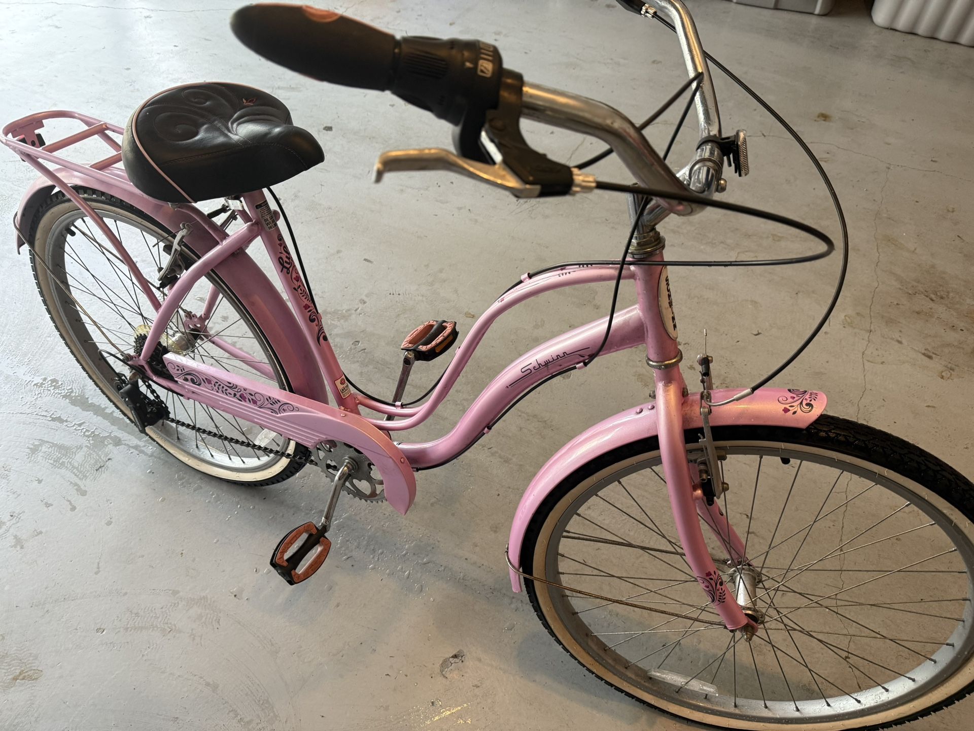 Schwinn Women's Lulu 26" Cruiser Bike - Pink/White (LOCAL PICKUP ONLY) for  Sale in Fort Lauderdale, FL - OfferUp