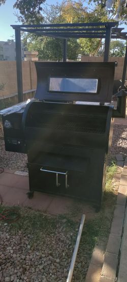 Pit boss Smoker