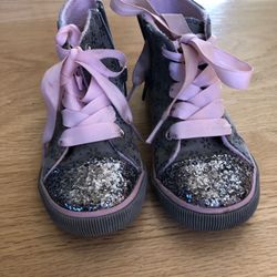 Girls boots size 10 toddler