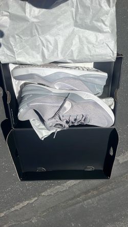 Kobe 8 grey wolf basketball shoes size 13