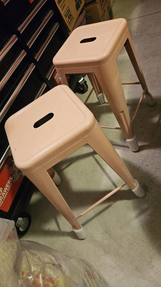 Furniture: Stools