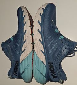 HOKA ONE ONE Gaviota 3 Men Lightweight Road-Running Sneakers Blue Multi Sz 11.5
Good condition 
Some wear 
Super clean inside and out 
No separations
