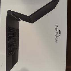 iPad Pro or Air Magic Keyboard 
