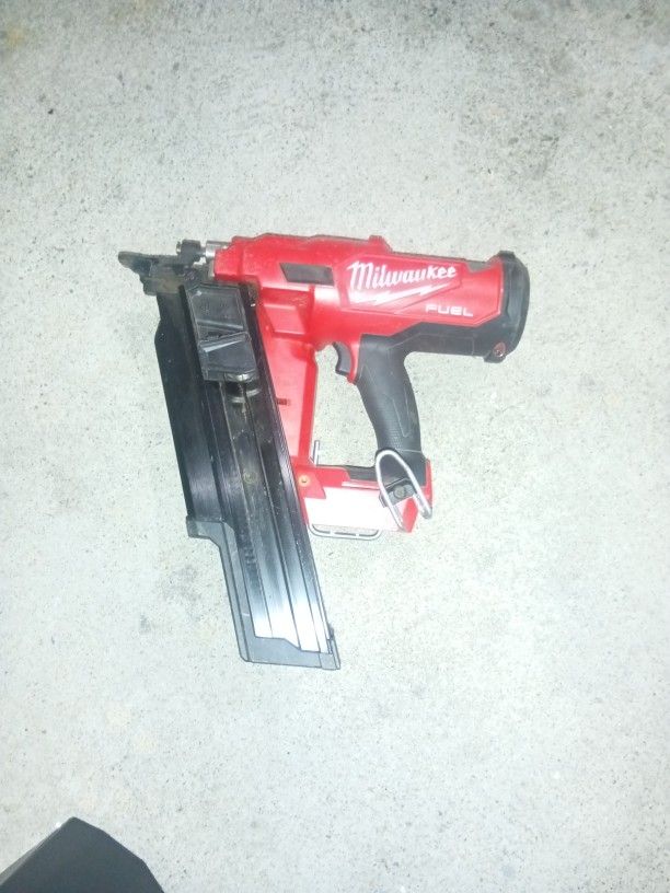 Milwaukee Fuel Nail Gun