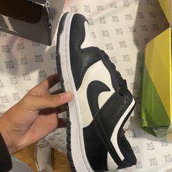 Nike Dunk Pandas 