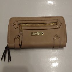 Jessica Simpson Clutch Wallet. NWOT. 