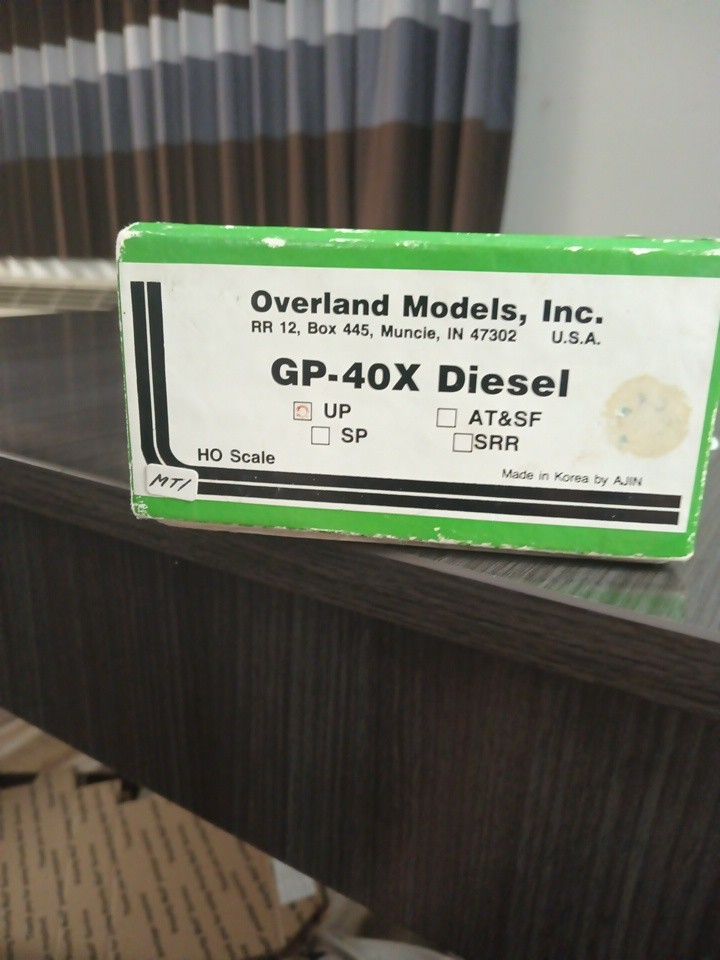 Gp-40 X Diesel Locomotive