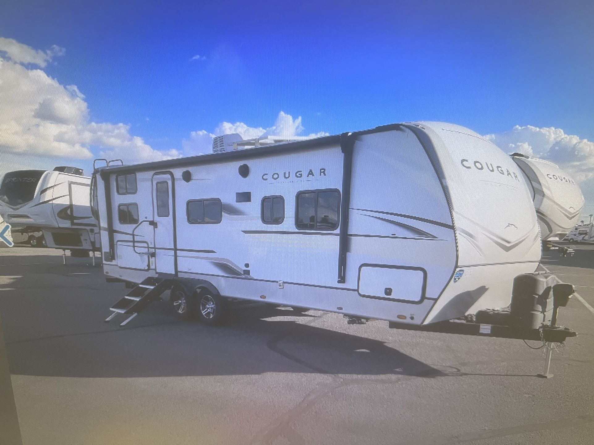 2023 COUGAR 25DBSWE