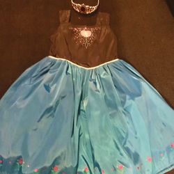 Elsa Dress Up