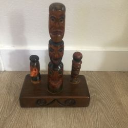Tiki  Bar Decor 