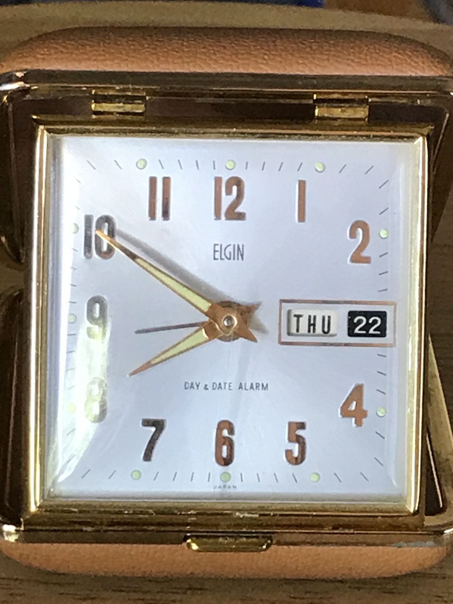 Vintage Elgin Day/Date/Alarm Travel Clock