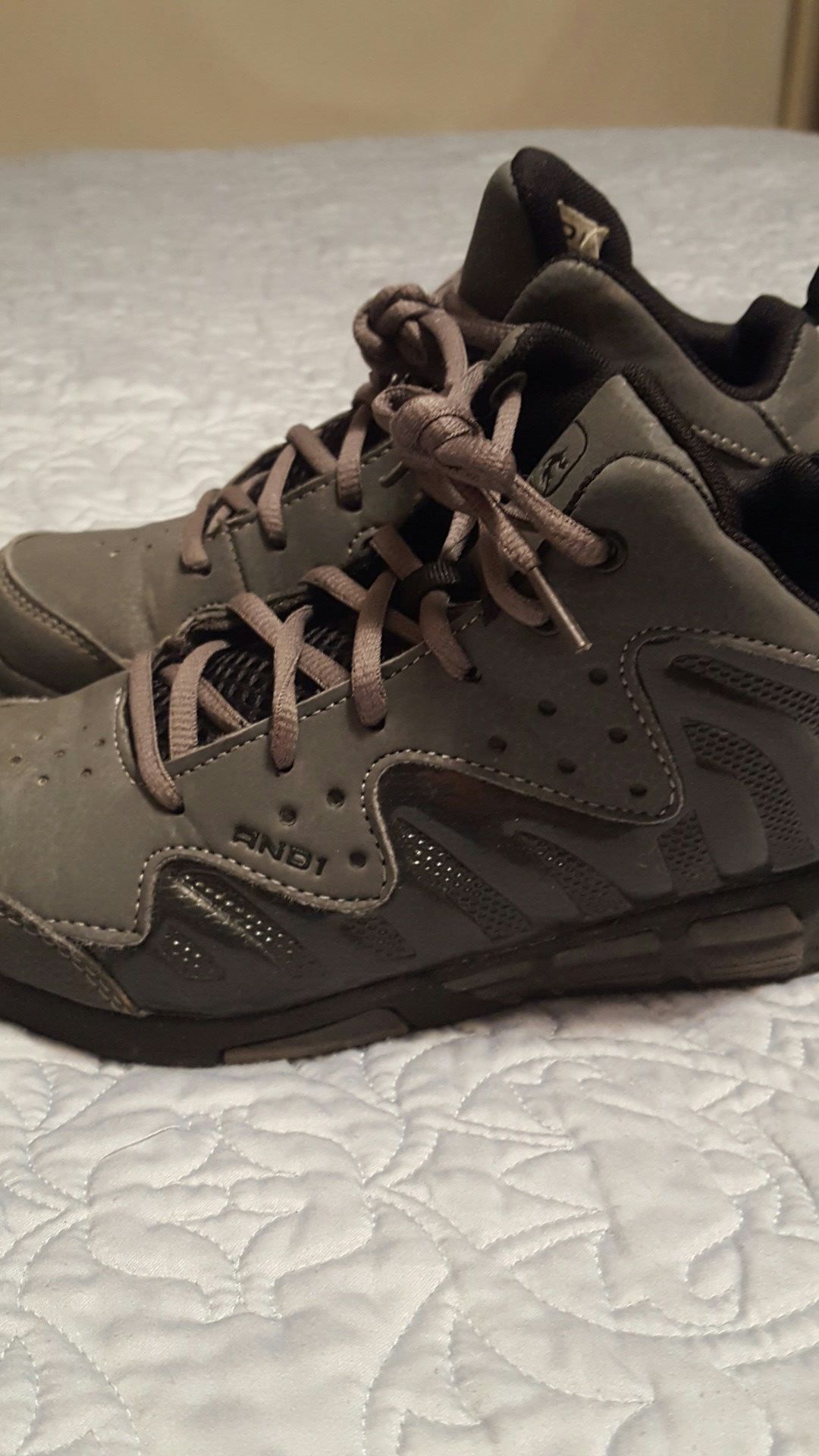 Hightops size youth 3