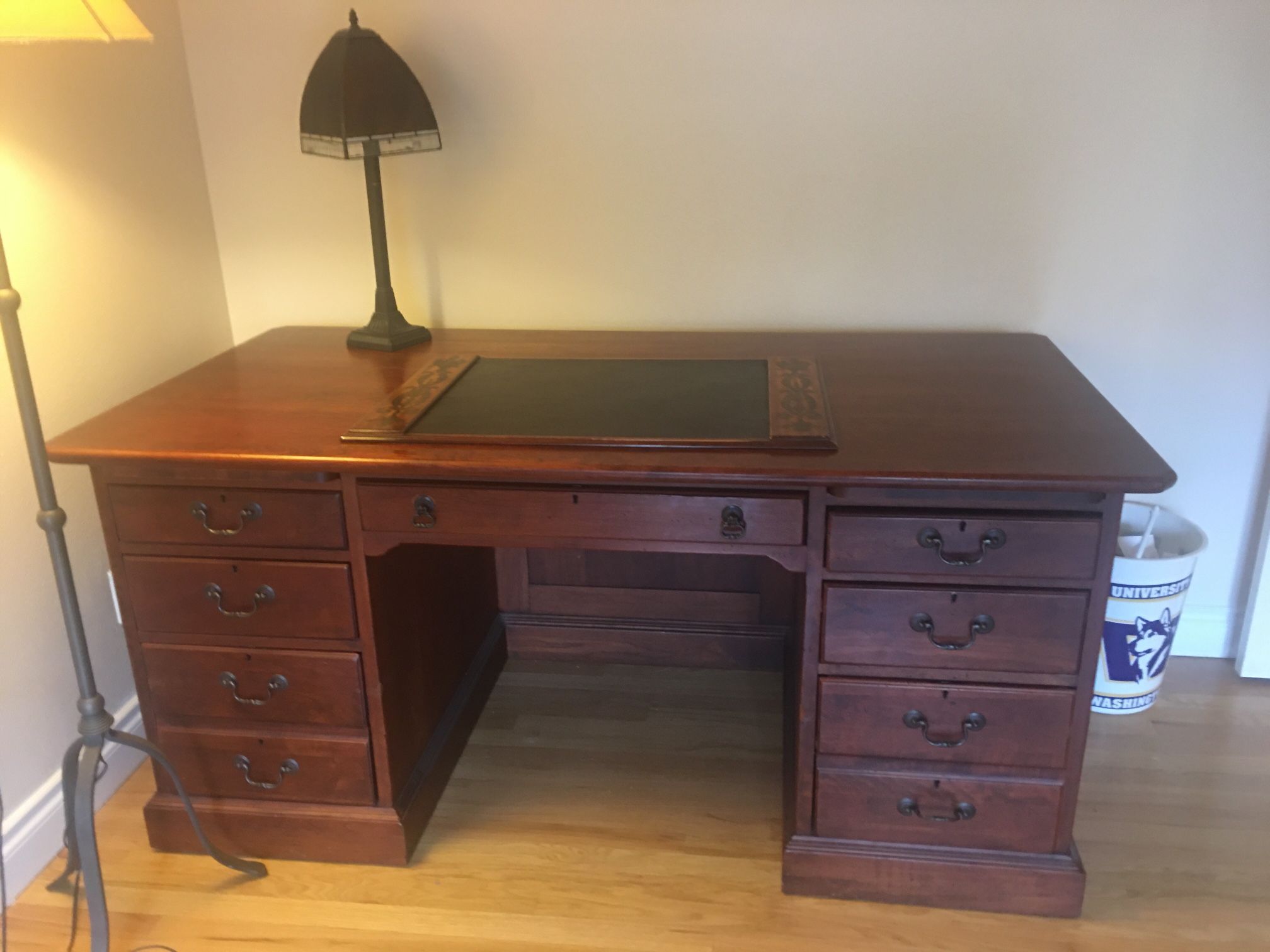 Bob Timberlake Lexington Executive Solid Wood Cherry Desk Mint