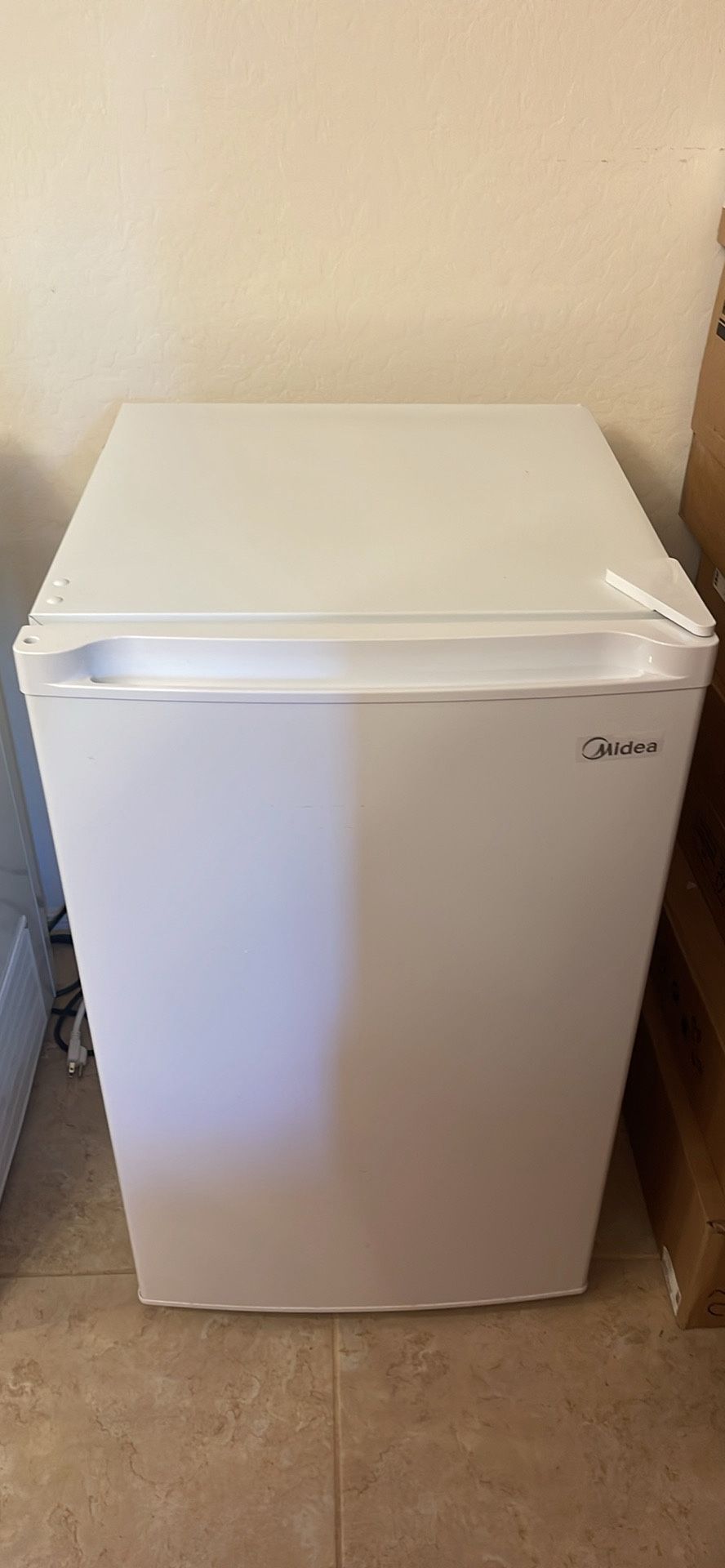 Midea Upright Freezer