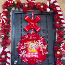 Mickey And Minnie Wreath 
