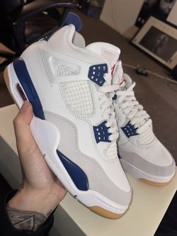 Air Jordan 4 navy sb size 8