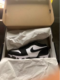 Nike white and black trainers #sneakers #lifestyle  willing to go a little lower