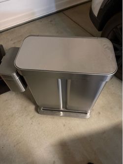 Simple Human trash can/recycle can