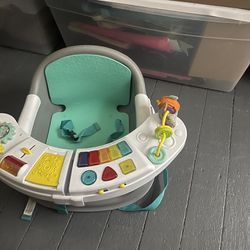 Infantino Music And lights Chair 3in1 Chair booster  & Discovery Seat 