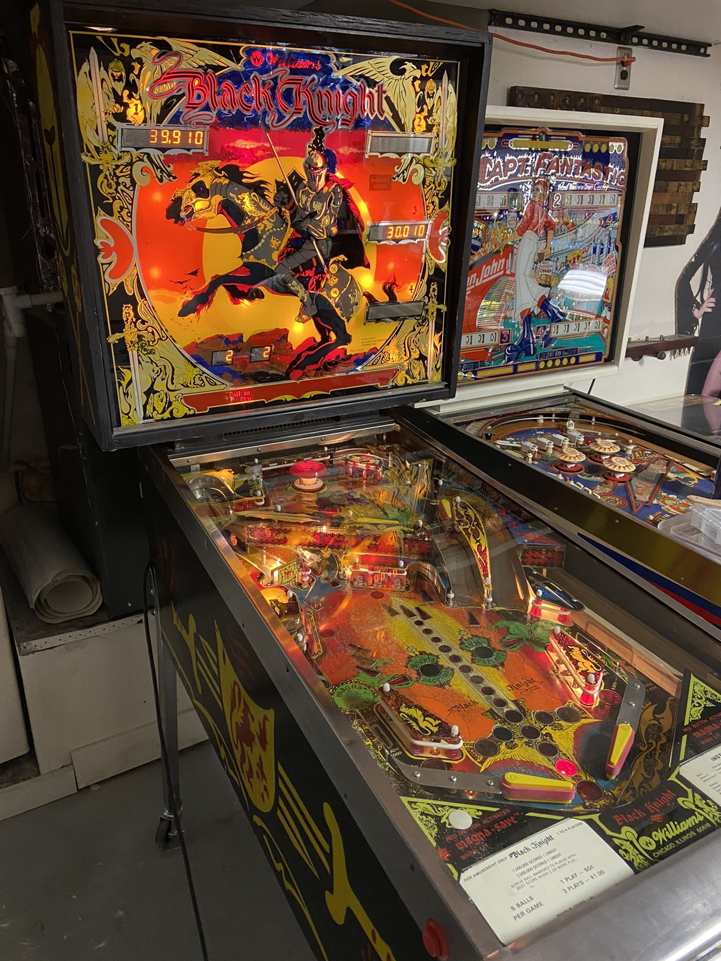 Williams Black Knight Pinball Machine