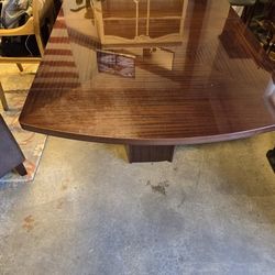 Dinning Table 🍽 Very Good Condition 👍 