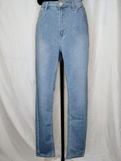 *Brand New* High Rise Skinny Denim, Size 7, Light Blue 