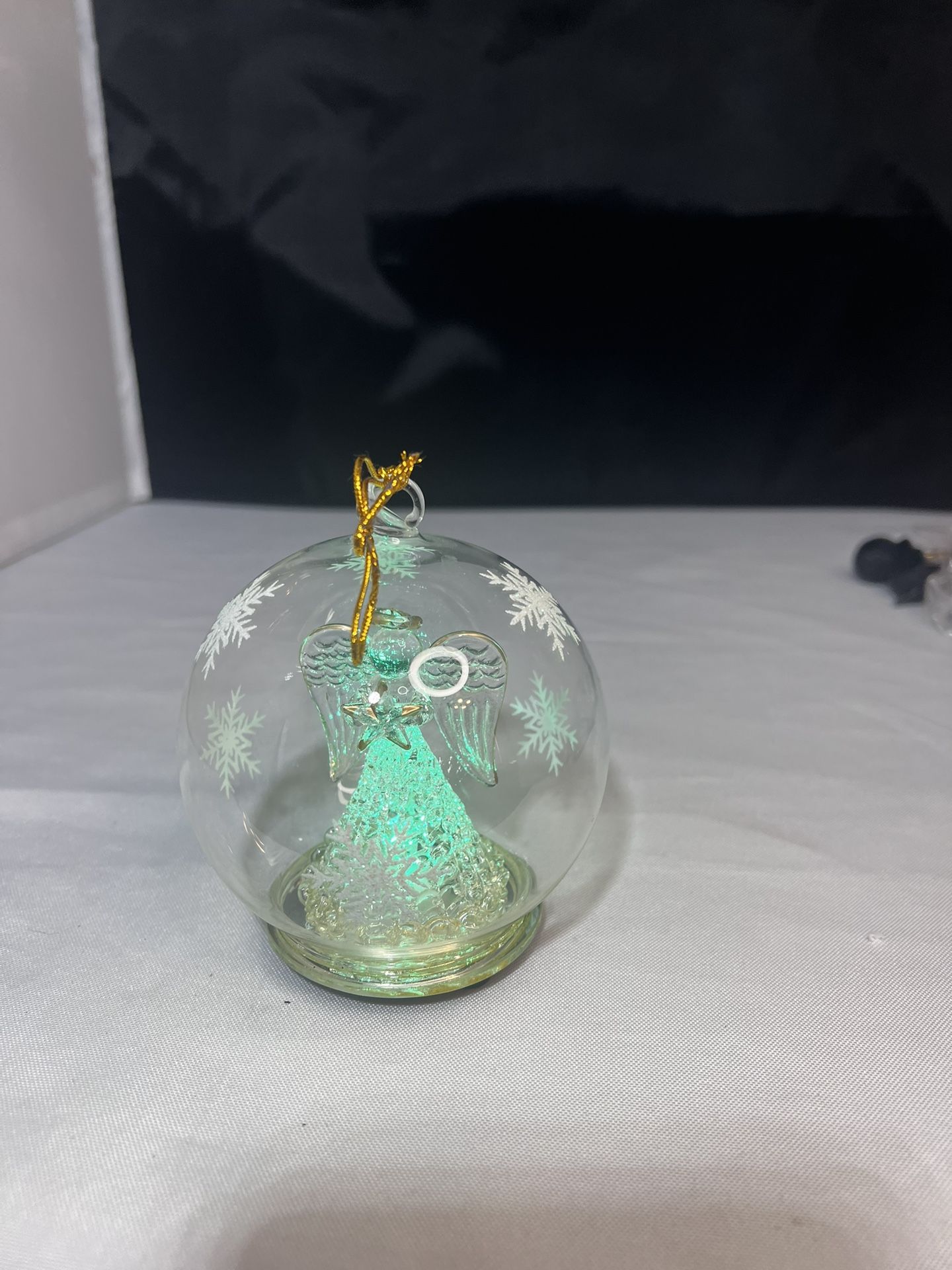 New Glass Globe With Angel