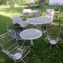 Mid-century Homecrest Furniture 8 Pieces