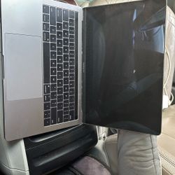 macbook pro 13inch , 2017, 1TBT