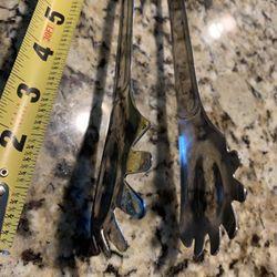 Large Metal Salad Tongs/serving Tool, Thick Metal, Has Deep Fingers To Hold The Food